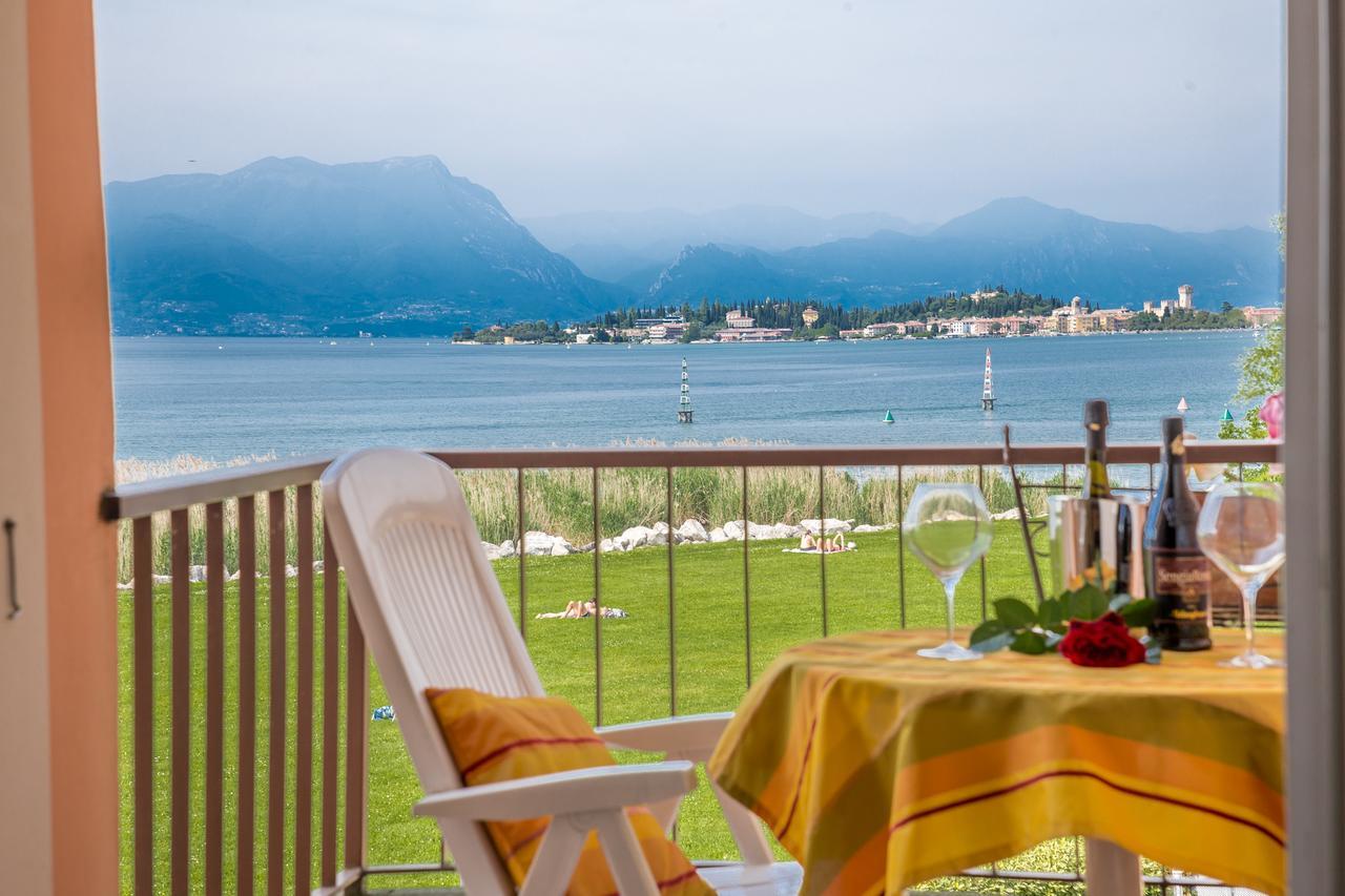 Appartamenti Residence Tulipano Sirmione Exterior foto